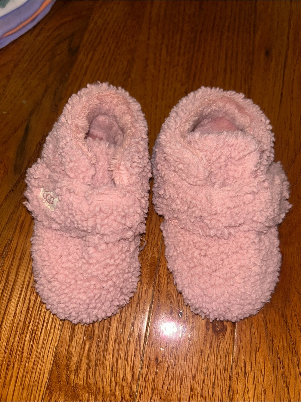 Baby Ugg shoes-4/5